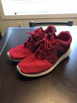 Nike Roshe Men’s Size 10.5 Red