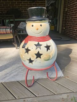Frosty the Snowman Chiminea w/stand...Terra Cotta....$50