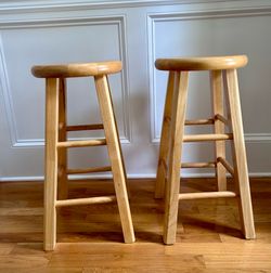 Set of 2 Wooden Counter Height Stools / Round Bar Stools