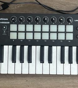 Novation Launchkey Mini MIDI Keyboard Controller