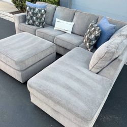 Sectional With Ottoman 