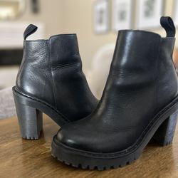 Doc Martens Ankle Boots