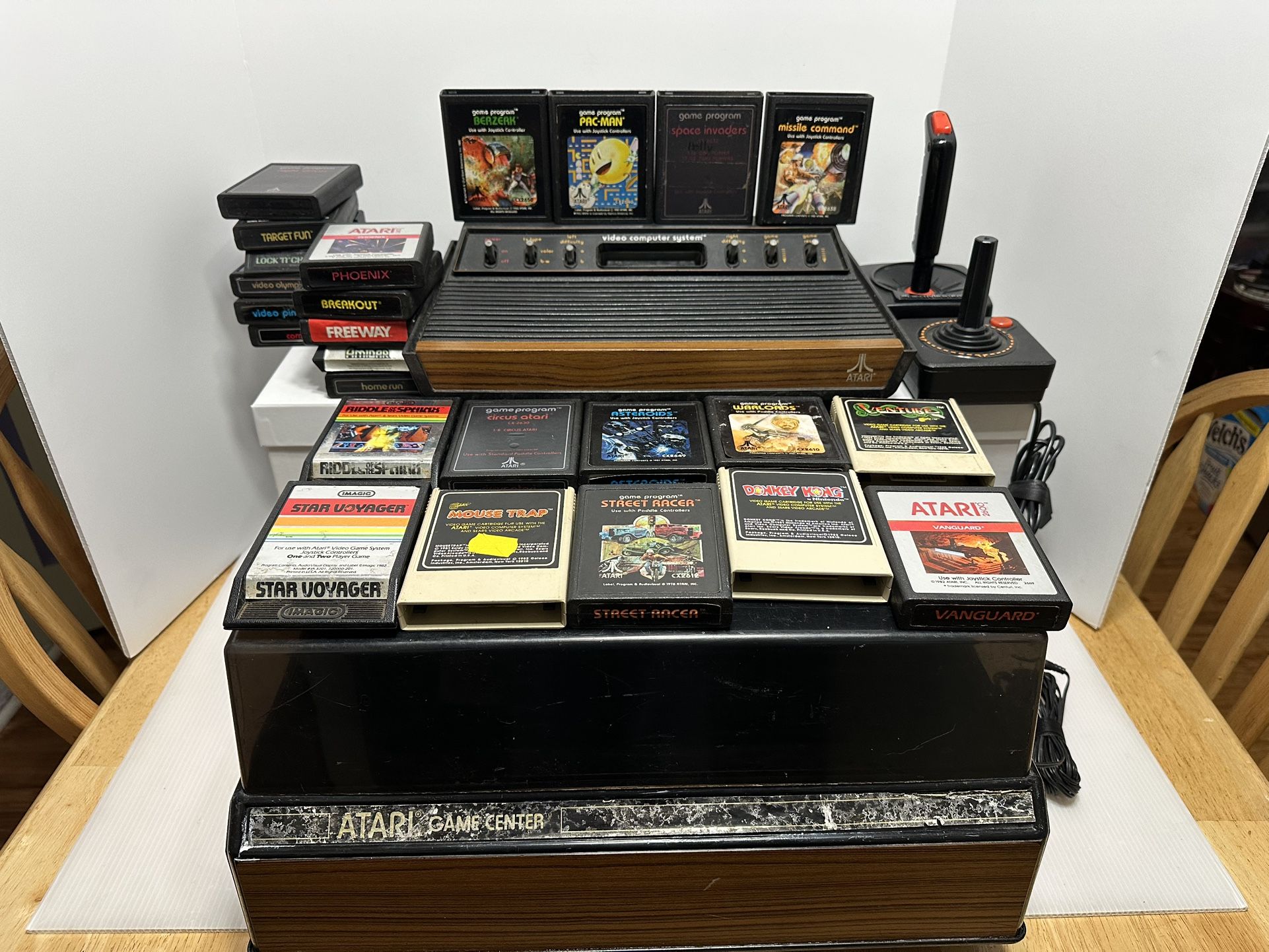 Vintage Atari 2600 Six-switch With 25 Games And Control Center