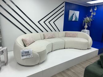 Brand New Super Plush Comfy Curved Back Sahara Sectional