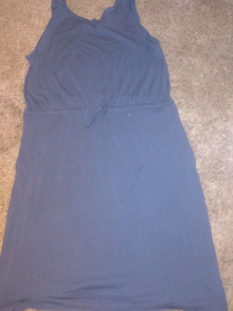 Womens Columbia Dress Size Medium Never Worn