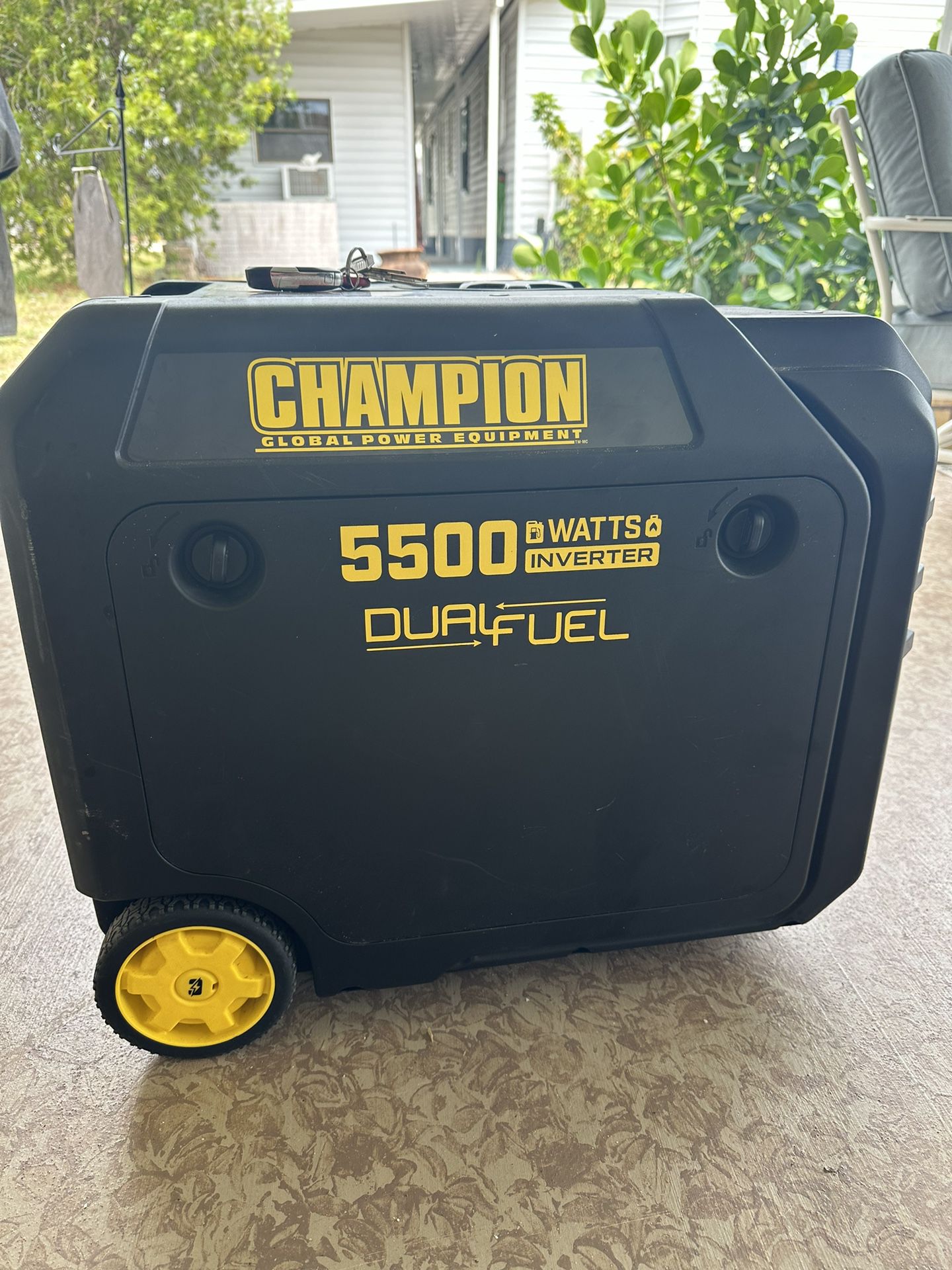 Champion 5500 Watt Dual Fuel Generator