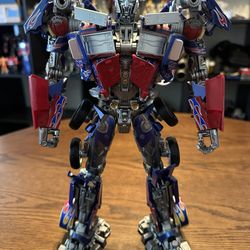 MPM 4 Oversized Optimus Prime 3rd Party KO