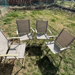 Outdoor Holding Chairs 