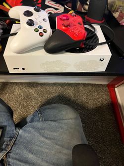 Xbox series s with two controllers and headset