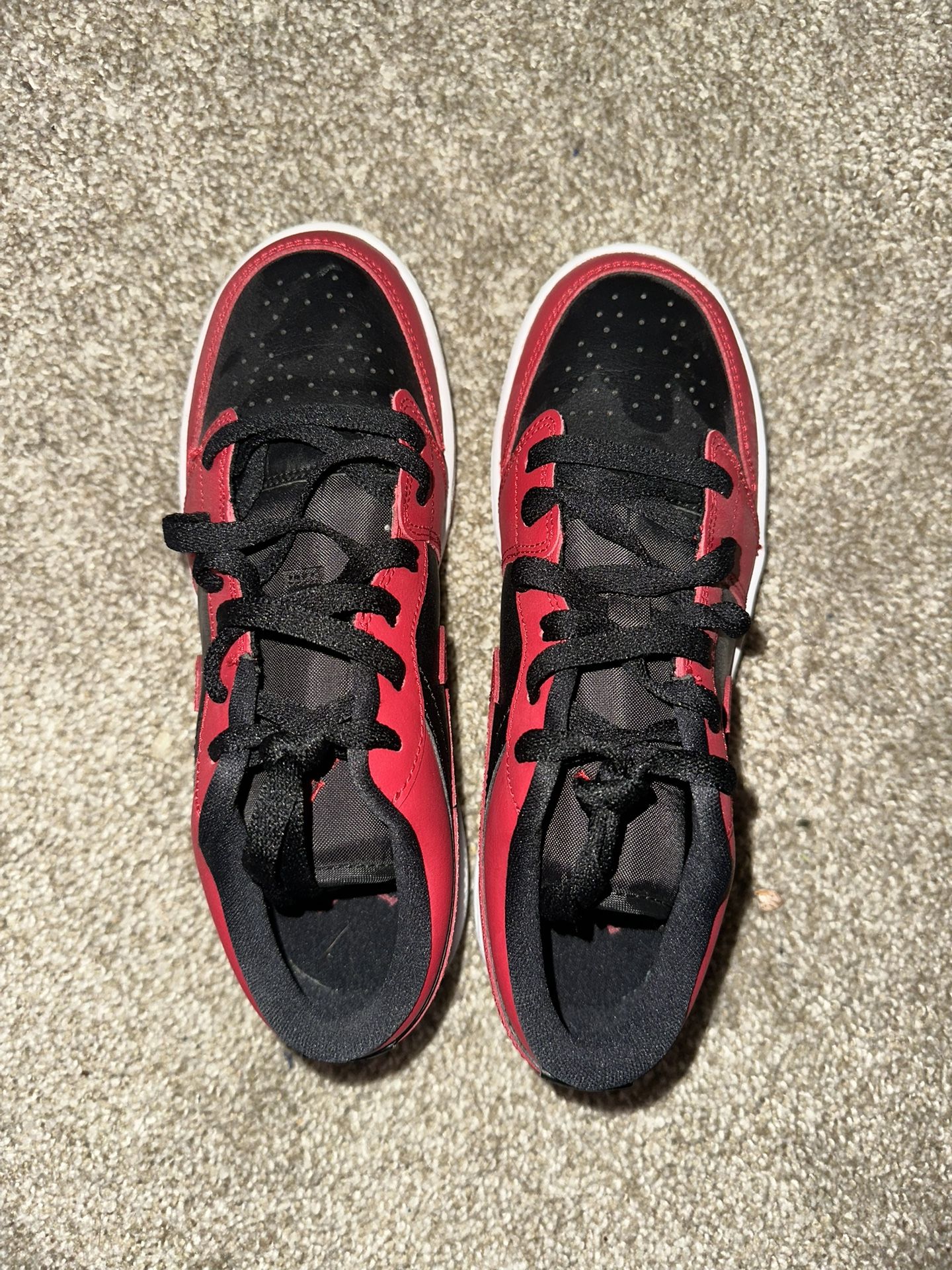 Nike low top ones