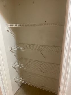 Wire closet shelves