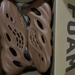 Adidas Yeezy Foamrunner “Clay Red” sizes: (9X2/10X2/11X2/12X2/14X2). Now Available! $145. Each. Cash. 💵 Tap in! ✅