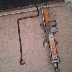 Jack tool (gato de carro)