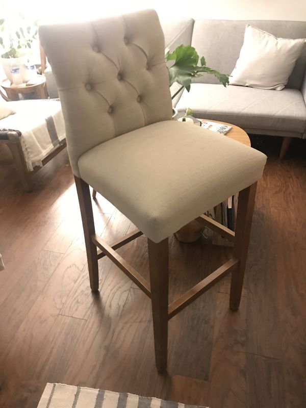 Barstool 3 Chair Set 30 Brookline Tufted Chestnut Finish Barstool 3 Chair Set 30 Brookline Tufted Chestnut Finish Oyster Threshold Only One Available