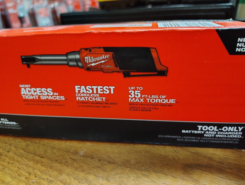 Milwaukee 1/4  Fuel Extended Ratchet Tool Only
