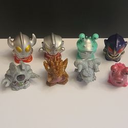8 Mini Figure Finger Puppet Ultraman Series KAIJU Monsters 