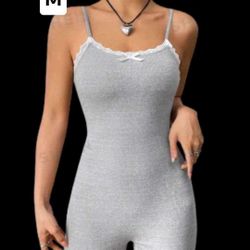 New Women’s Romper Size Medium