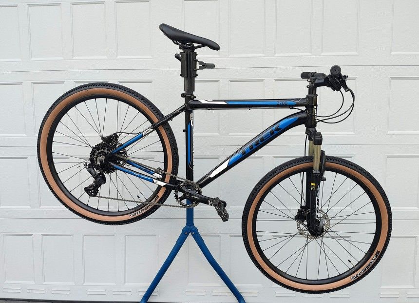 Trek 3700 Mountain Bike 27.5" MTB Medium 1x9 Gears New Parts 650b wheels Bicycle Aluminum Disc Brake