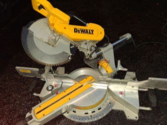 Dewalt
15 Amp Corded 12 in. Double Bevel Sliding Compound Miter Saw with XPS technology, Blade Wrench and Material Clamp.