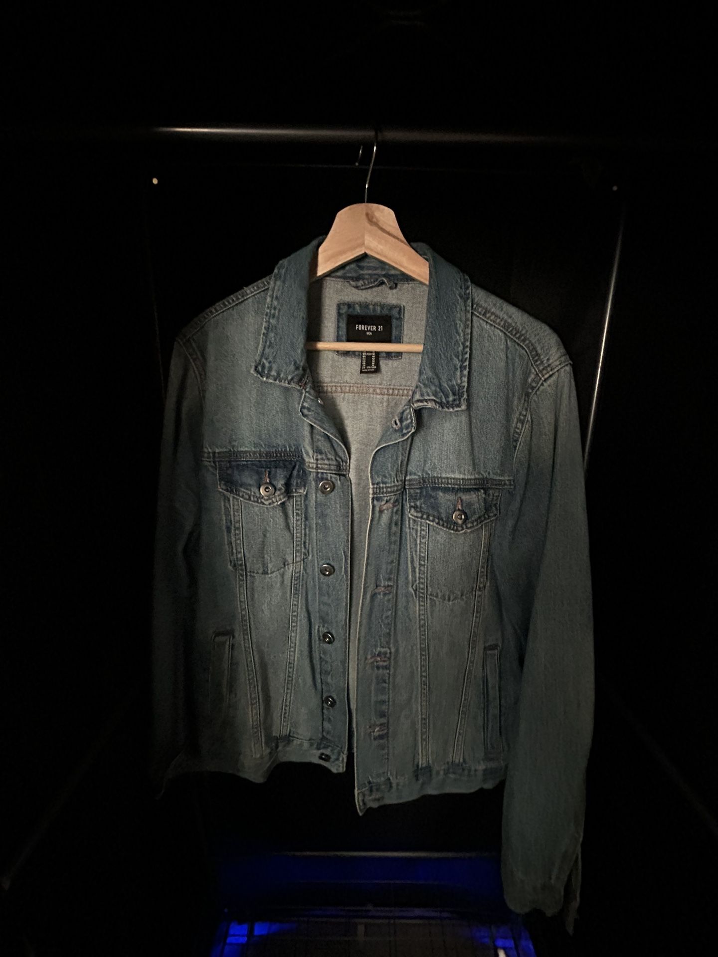 Men’s Denim Jacket | Size Large