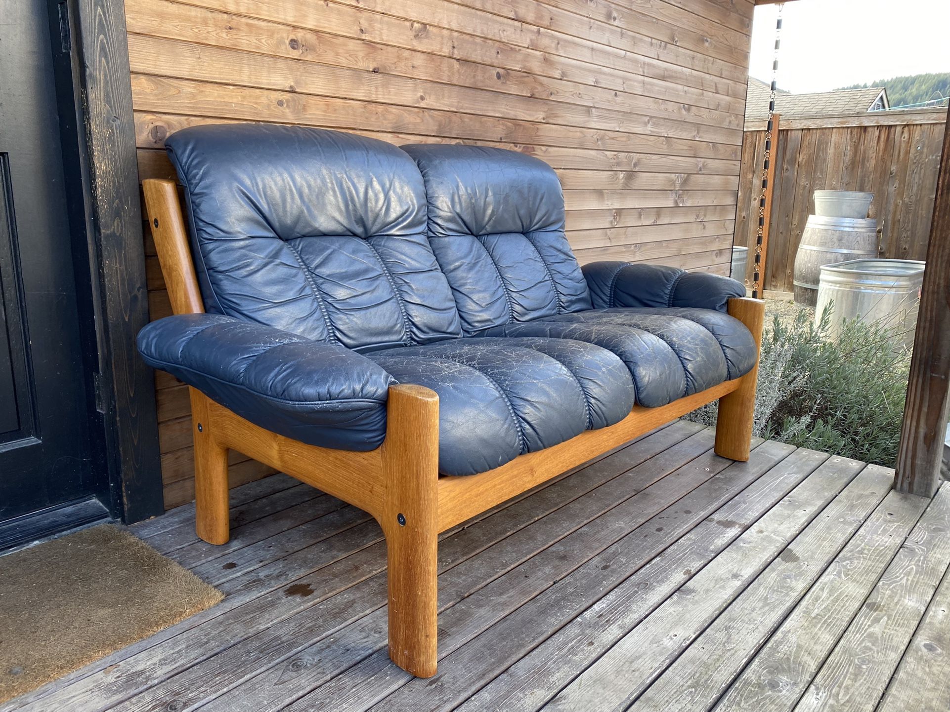 Vintage Leather Ekornes Sofa. Navy Blue. Made in Norway