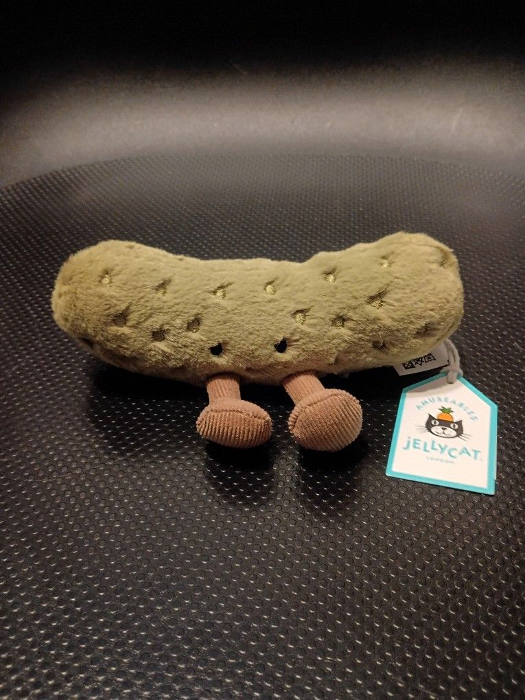 JELLYCAT AMUSEABLES PICKLE 