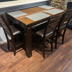Extendable Dining Table Set