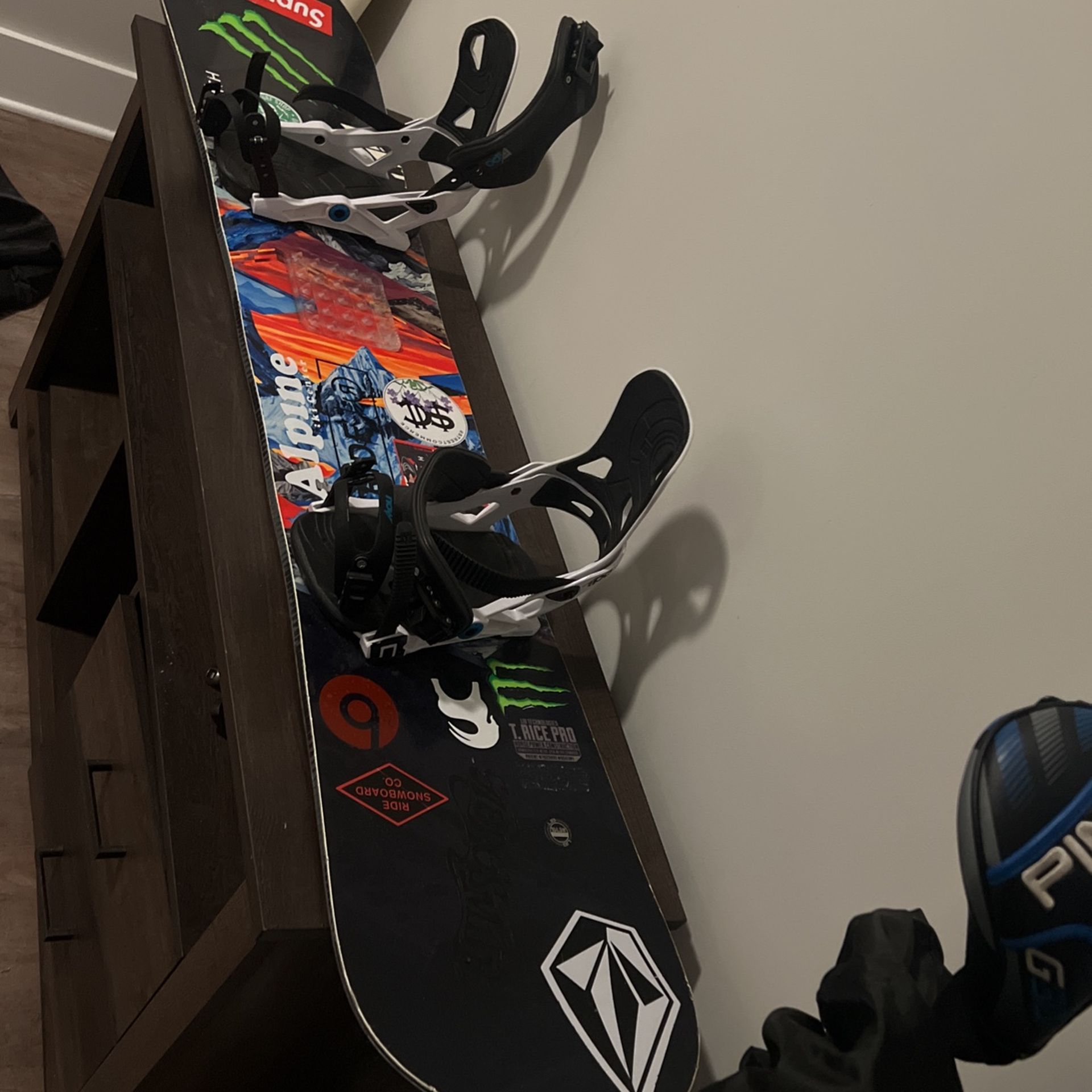Snowboard