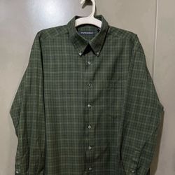 Men’s XL Olive Plaid Casual Shirt By Hathaway (Pick up🛒 In Bellevue)*Check out my Other Posts 🎁