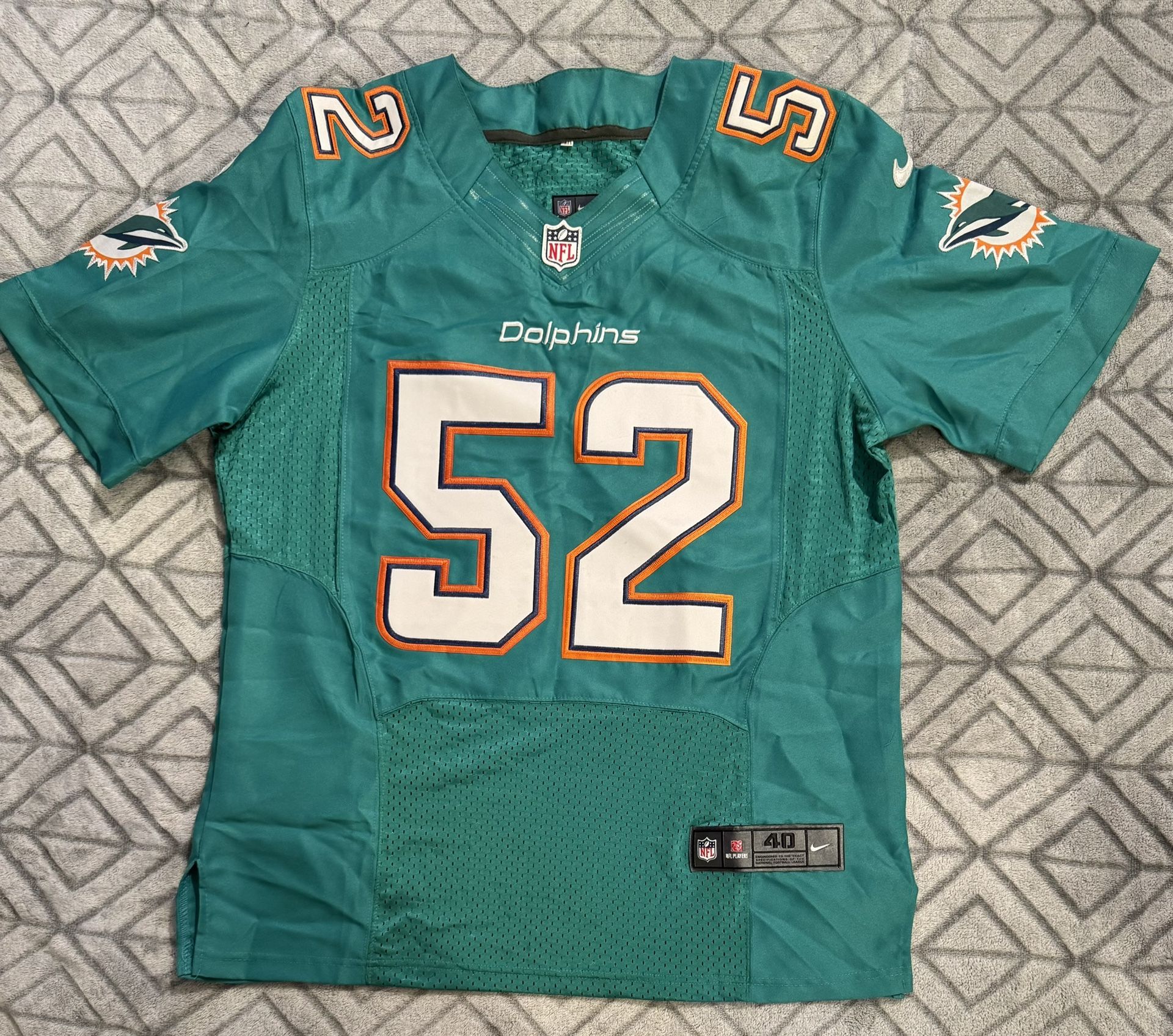 Nike’s Unisex Sz 40 Med Miami Dolphins Raekwon McMillan #54 Game Jersey NWOT 23x30 #RaykonnMcMillanJersey #MiamiDolphins#54jersey #MiamiDolphinsJerse