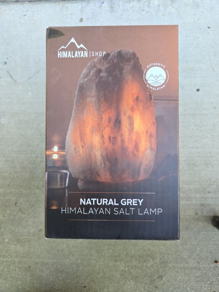 Salt Lamp NEW IN BOX!!!