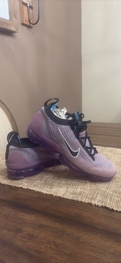 Nike size 10 Woman’s