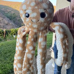 Giant Octopus Stuffed Animal 3’ X 3’