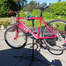 Trek 4300 Alpha 26-in Mountain Bike Good Shape New Tires New Tune Up Ready To Ride