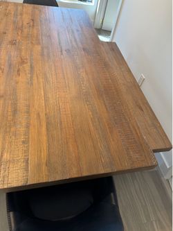 World market brand new 6 seater includes bench!