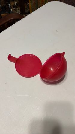 Tupperware tomatoe /onion keeper