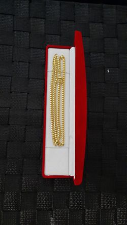 Cadena Gucci de oro 14k $ 1200.00 for Sale in Miami, FL - OfferUp