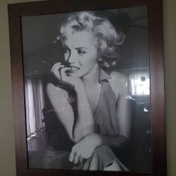 Marilyn Monroe  Fcfs No Delivery Cash Only  No Scammers  These Are Big Pictures  Have a Bunch Of Different Ones