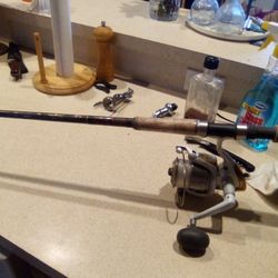 Shimano With Star Rod Very Lightly Used