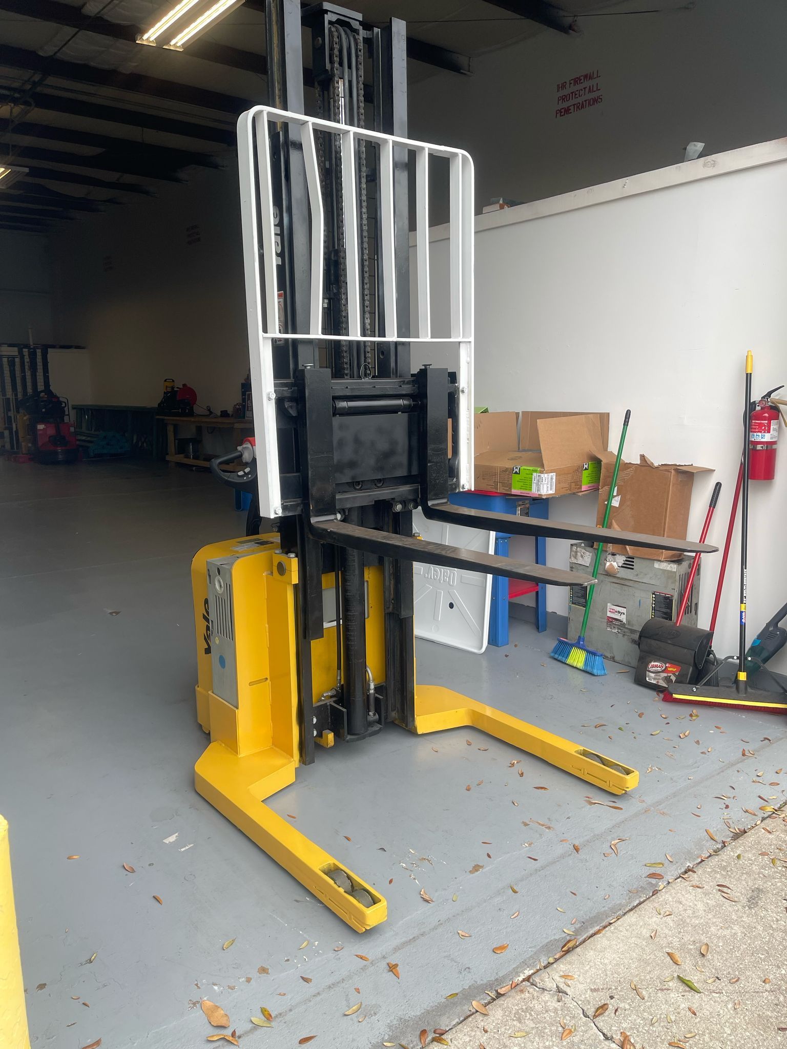 YALE WALKIE STACKER FOR SALE