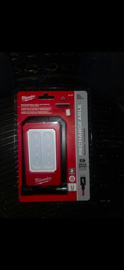 Milwaukee Rechargeable 500L Magnetic Task Light