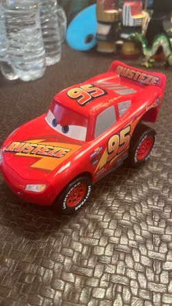 Disney Pixar Cars Revvin' Action Rust-eze Lightning McQueen