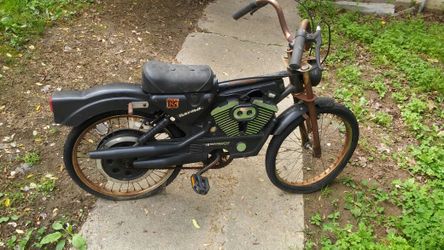 Vintage Roadmaster. Harley-Davidson Blackhawk (Rare bike)