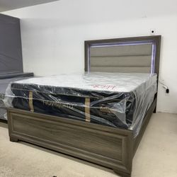 MEMORIAL DAY SALE: Queen LED Bed + Boxspring + Novaform Legacy Mattress $899