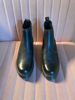 NEW! Doc Martens Chelsea Boots