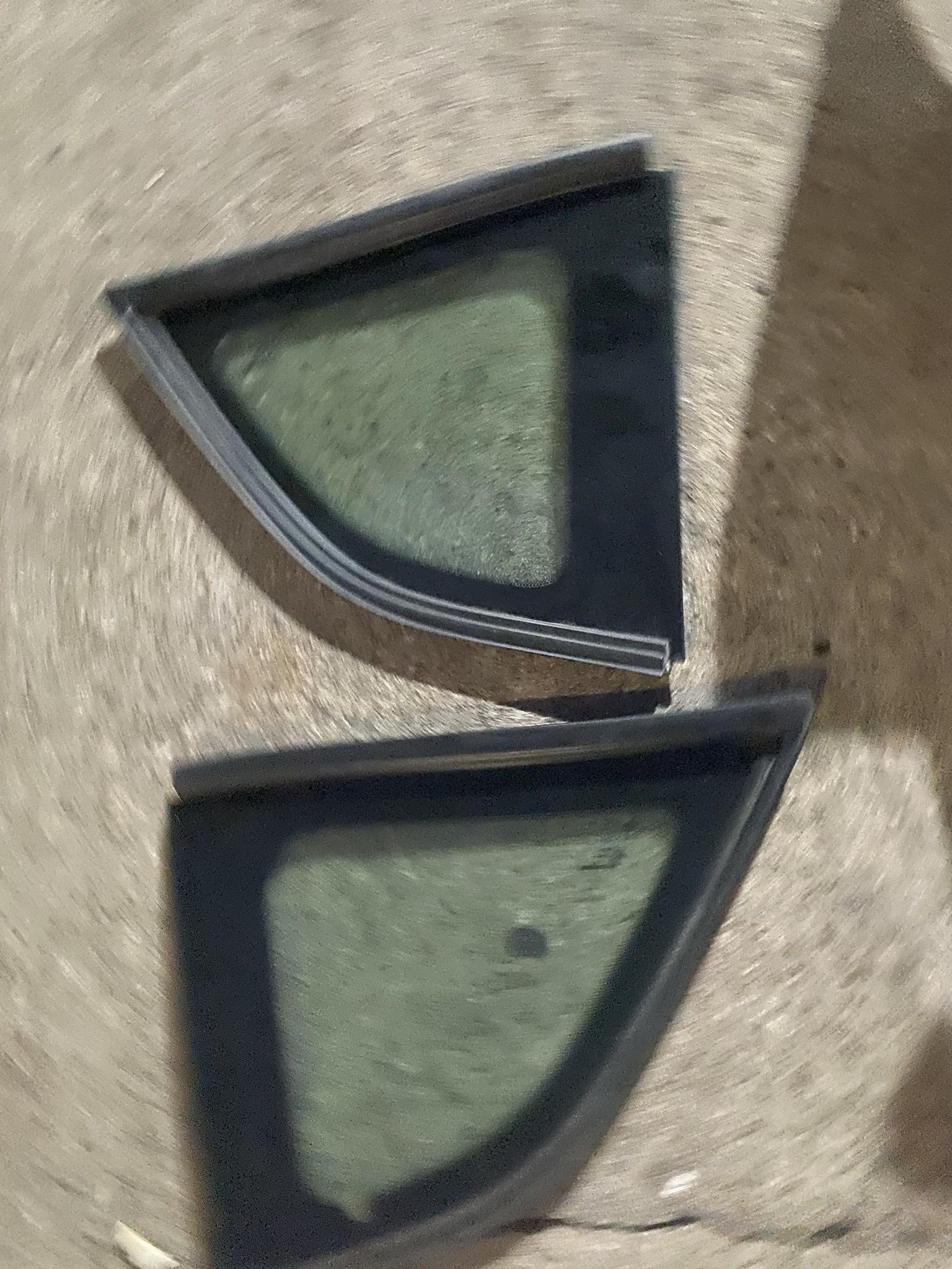 2020 Challenger Quarter Panel Glass