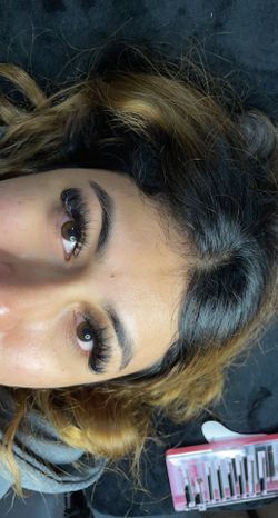 Eyelashes EXTENSIONS