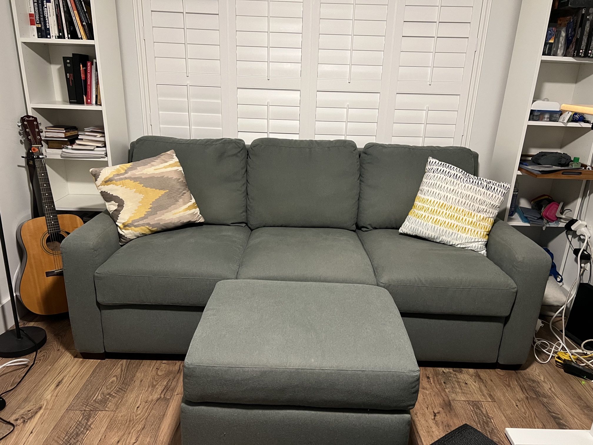 High End Couch w/ Queen Memory Foam Pull Out Bed