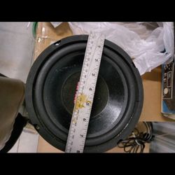 Subwoofer 8 inches $8