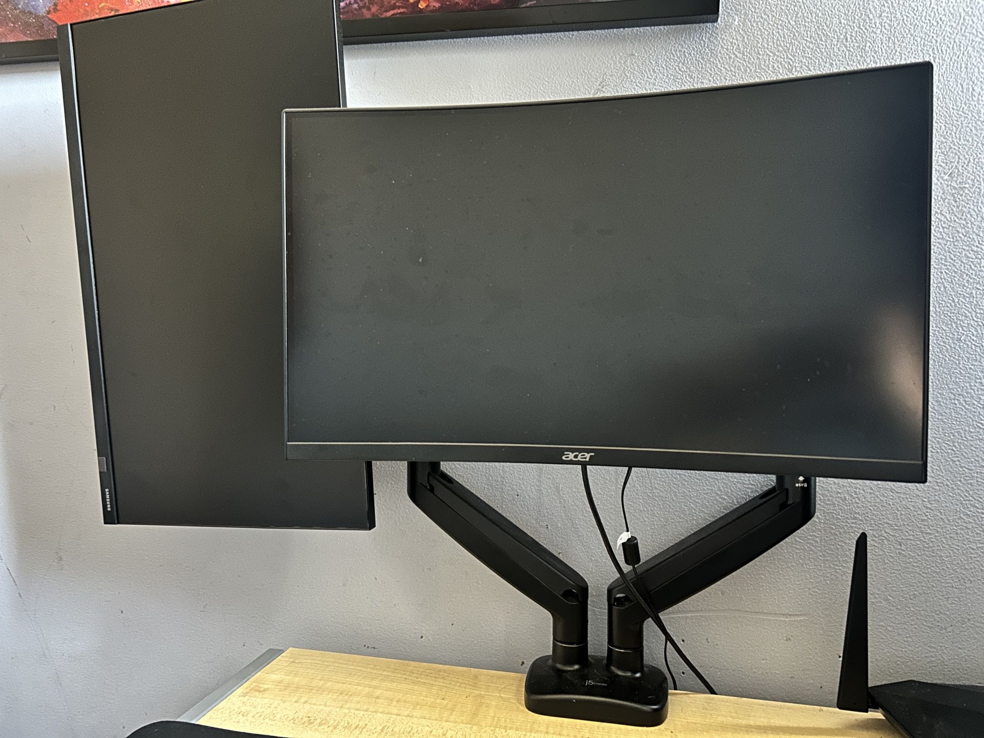 j5create double monitor mount